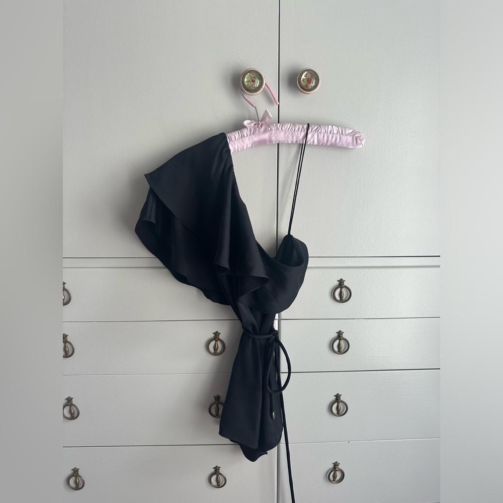Elie Tahari Black Silk Blouse